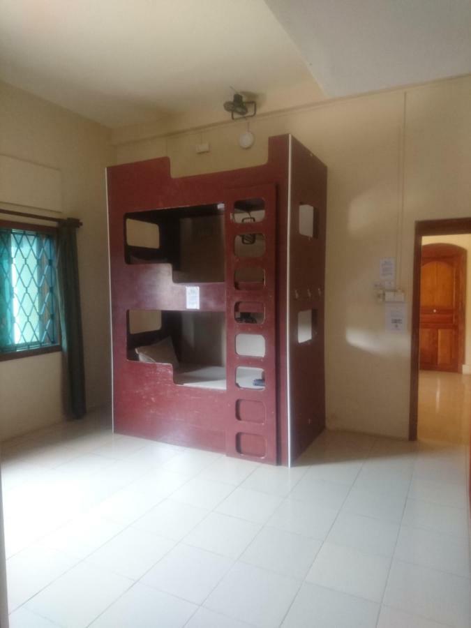 Kool Kampot Hotell Eksteriør bilde