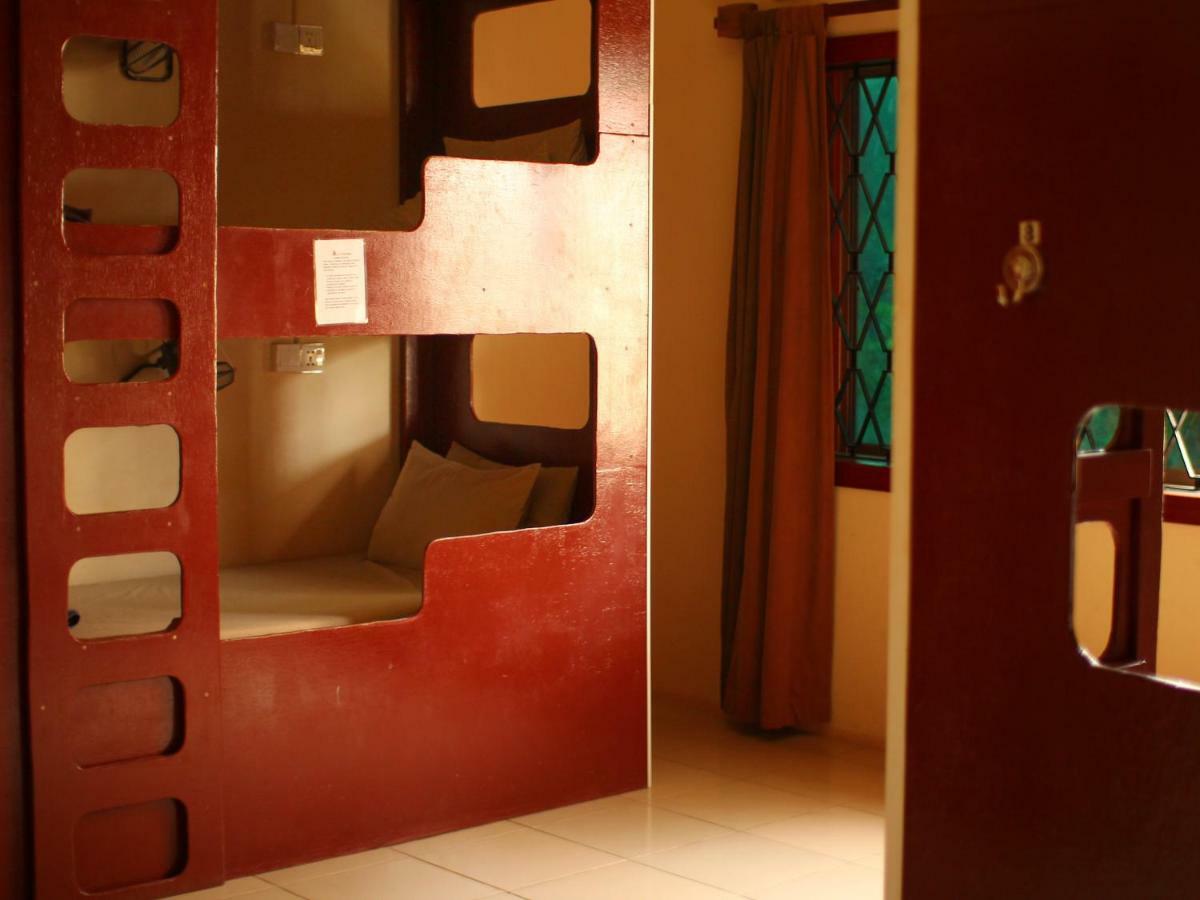 Kool Kampot Hotell Eksteriør bilde