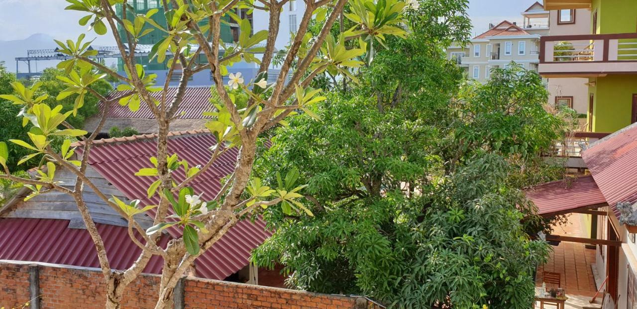 Kool Kampot Hotell Eksteriør bilde