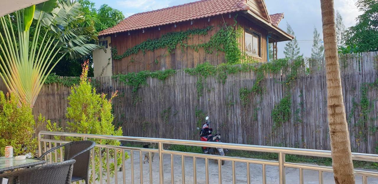 Kool Kampot Hotell Eksteriør bilde