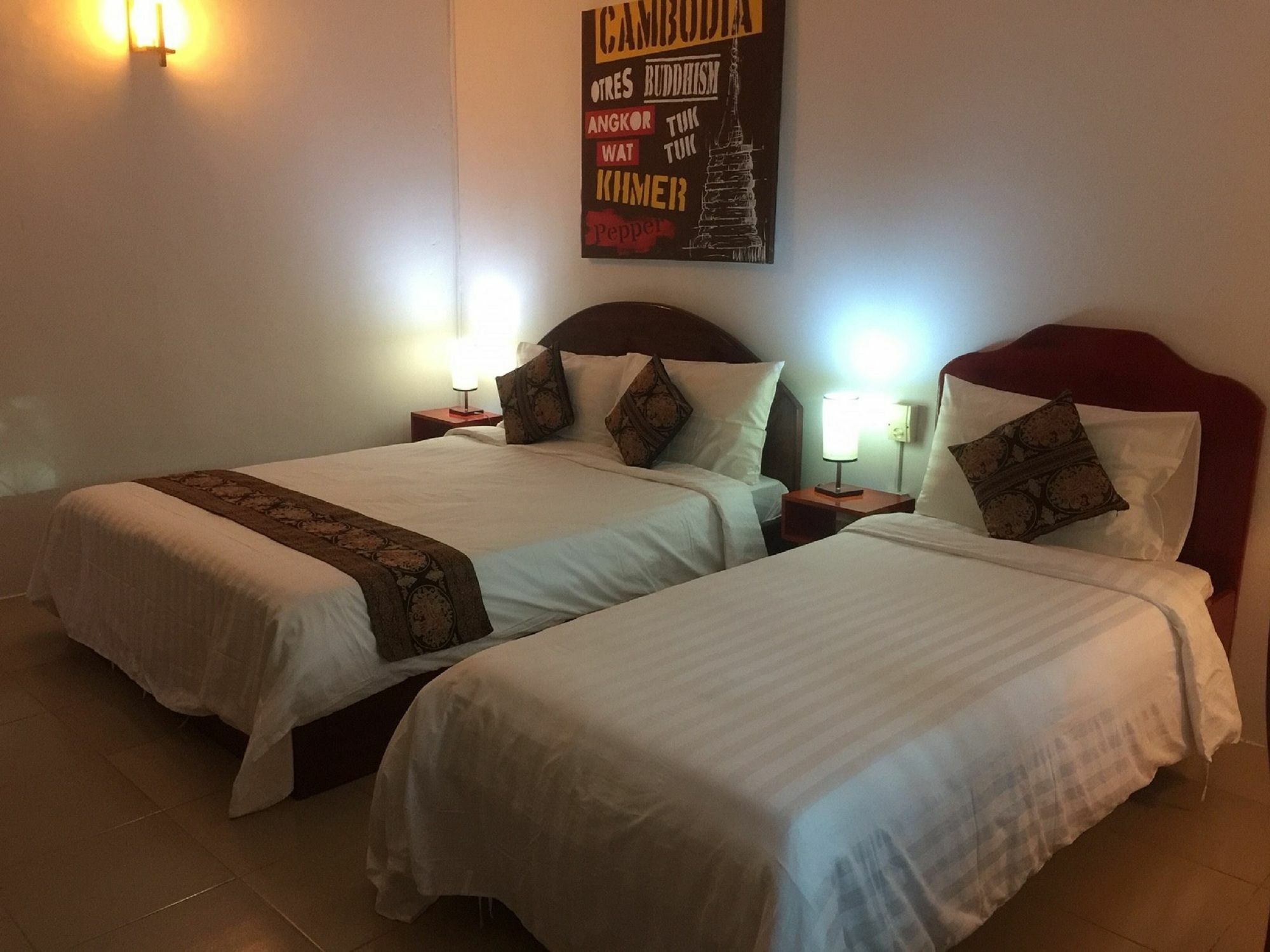 Kool Kampot Hotell Eksteriør bilde